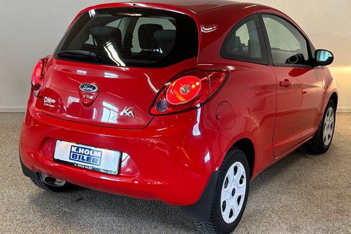 Rød Ford Ka fra 2012