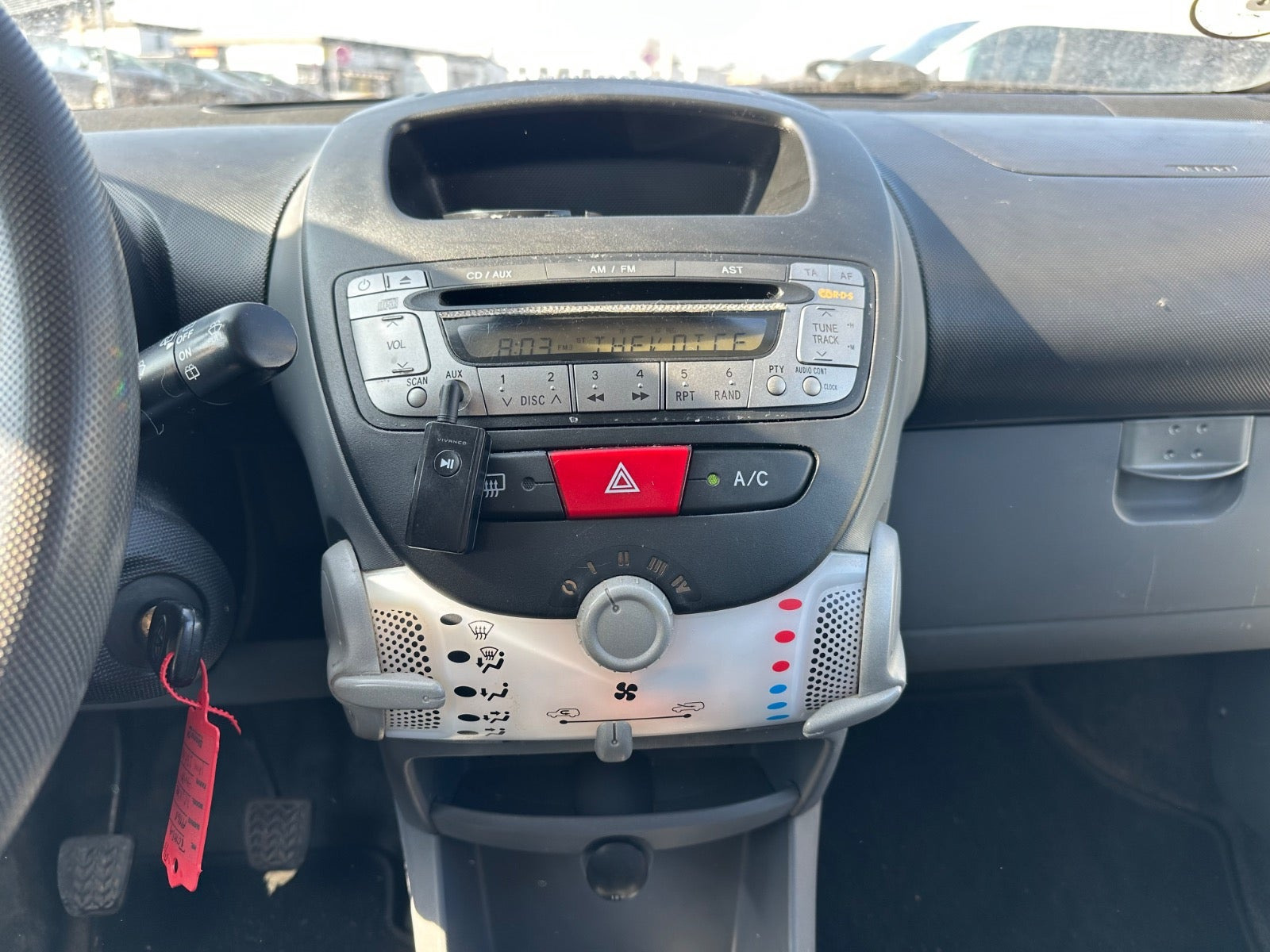 Hvid Toyota Aygo fra 2011