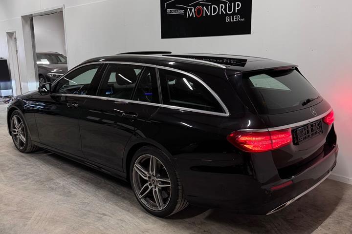 Sort Mercedes E400 fra 2017