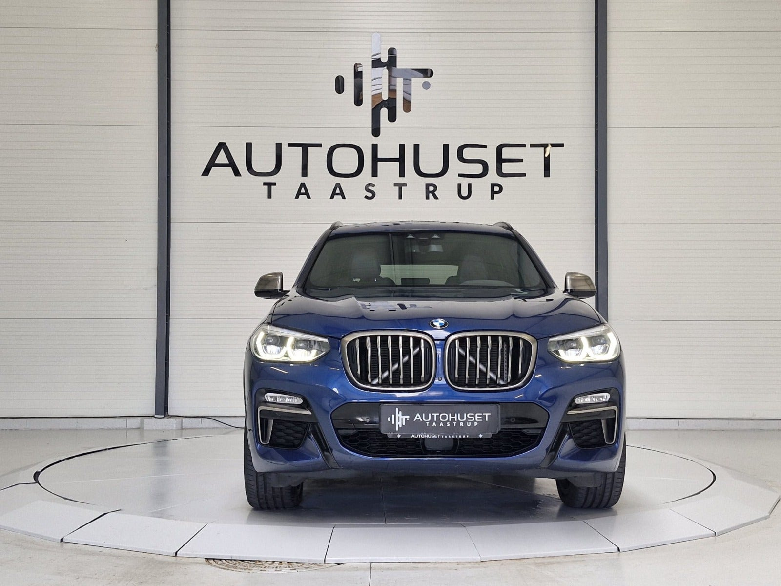 Blå BMW X3 fra 2019