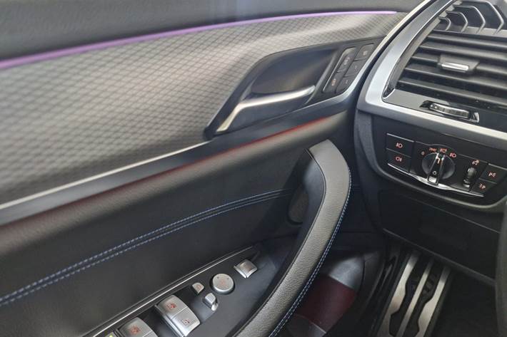 Blå BMW X3 fra 2019