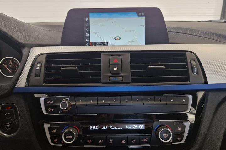 Grå BMW 420i fra 2019
