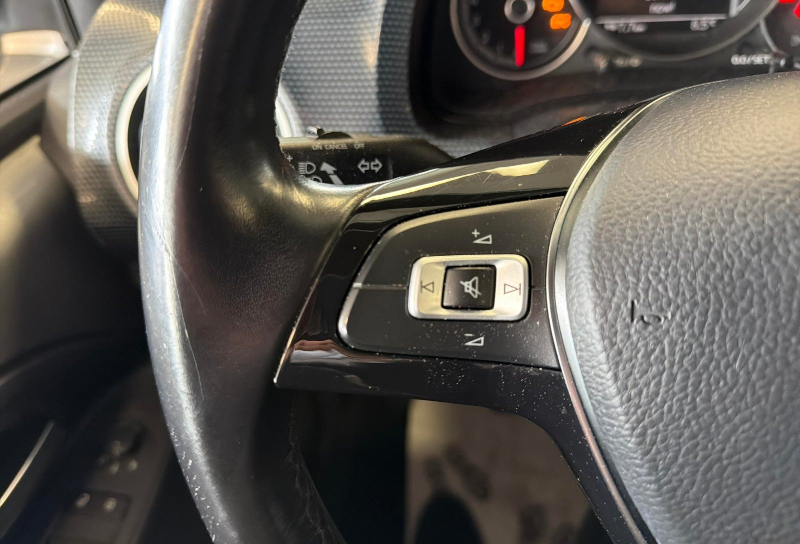 Grå VW UP! fra 2022