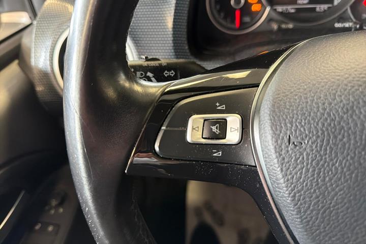 Grå VW UP! fra 2022