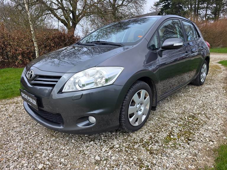Toyota Auris 1,6 T2