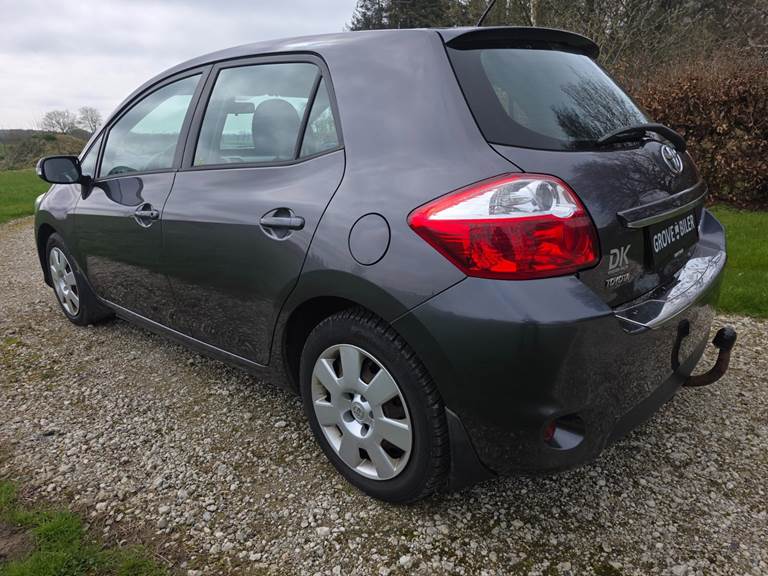 Toyota Auris 1,6 T2