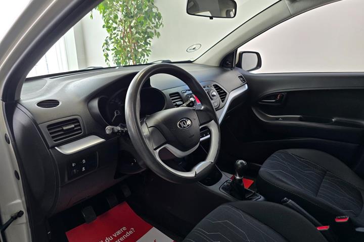 Beige Kia Picanto fra 2014