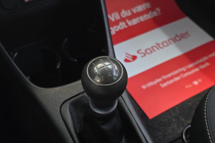 Beige Kia Picanto fra 2014