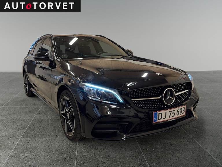 Mercedes C300 de 2,0 AMG Line Night Edition stc. aut.