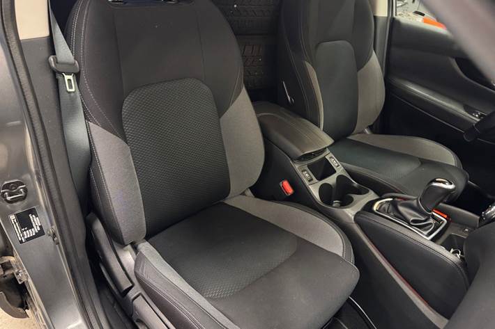 Grå Nissan Qashqai fra 2019