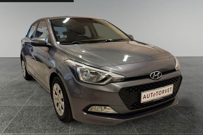 Blå Hyundai i20 fra 2016