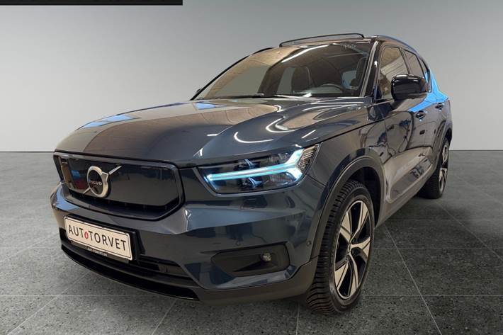 Blå Volvo XC40 fra 2022