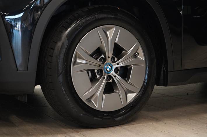 Sort BMW iX1 fra 2023