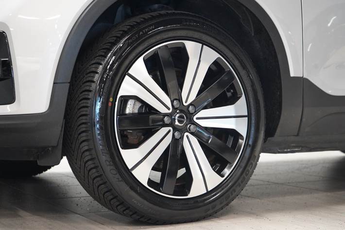 Sølv Volvo C40 fra 2023