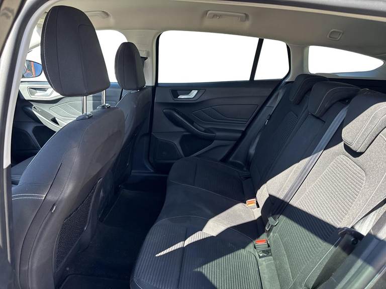 Ford Focus 1,0 EcoBoost Titanium stc.