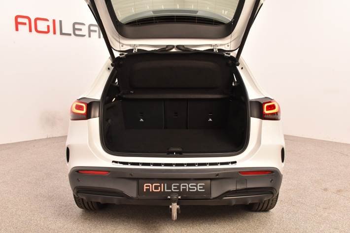 Hvid Mercedes EQA250 fra 2021