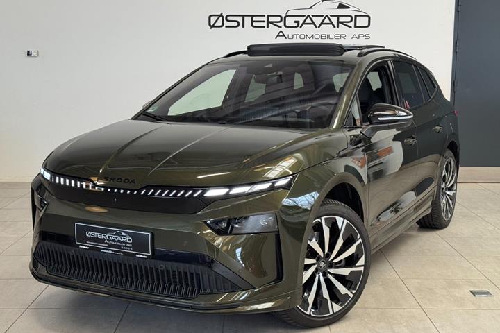 Grøn Skoda Enyaq fra 2026 set udefra