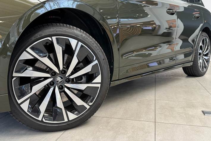 Grøn Skoda Enyaq fra 2026