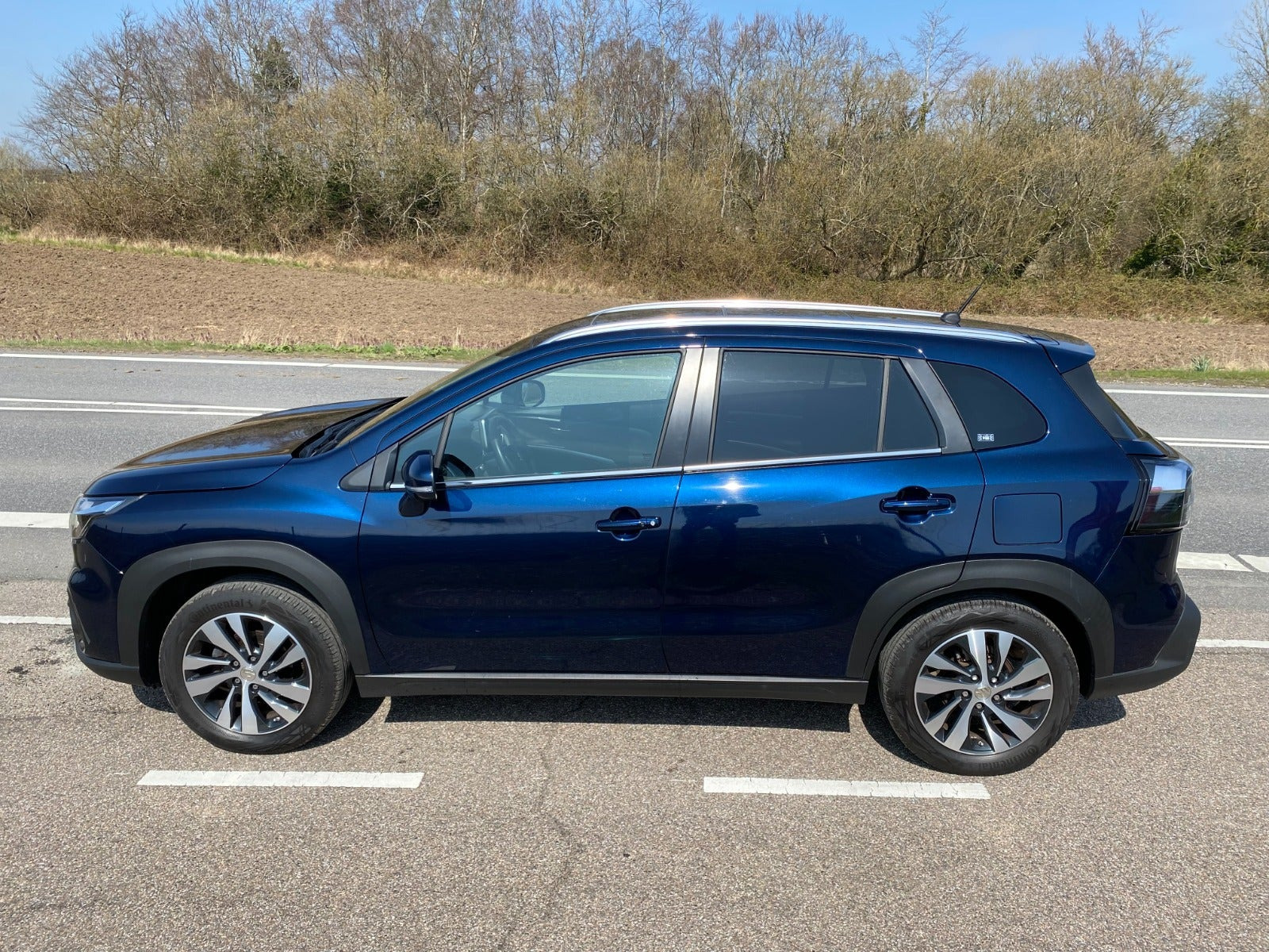 Blå Suzuki S-Cross fra 2022