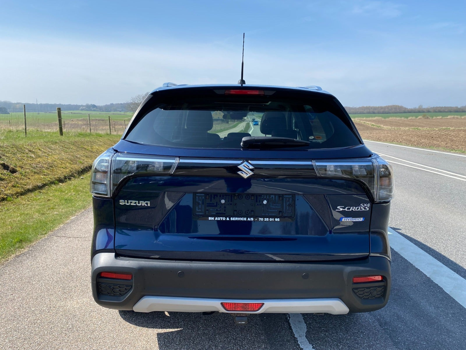 Blå Suzuki S-Cross fra 2022