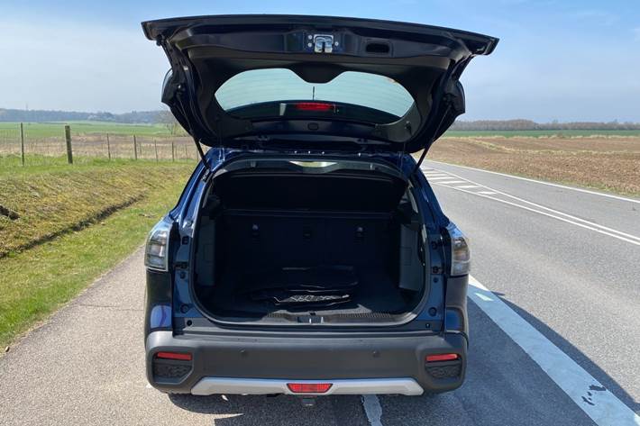 Blå Suzuki S-Cross fra 2022