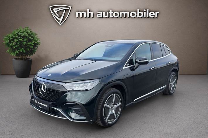 Grøn Mercedes EQE350 SUV fra 2024 set udefra