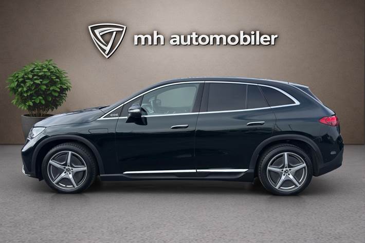 Grøn Mercedes EQE350 SUV fra 2024