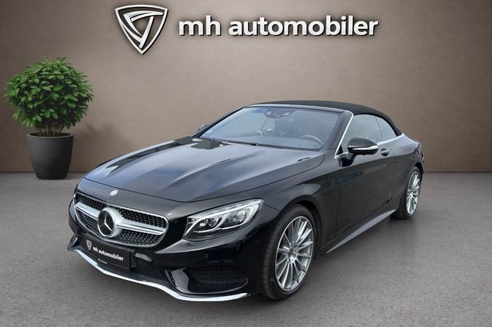 Sort Mercedes S500 fra 2016 set udefra