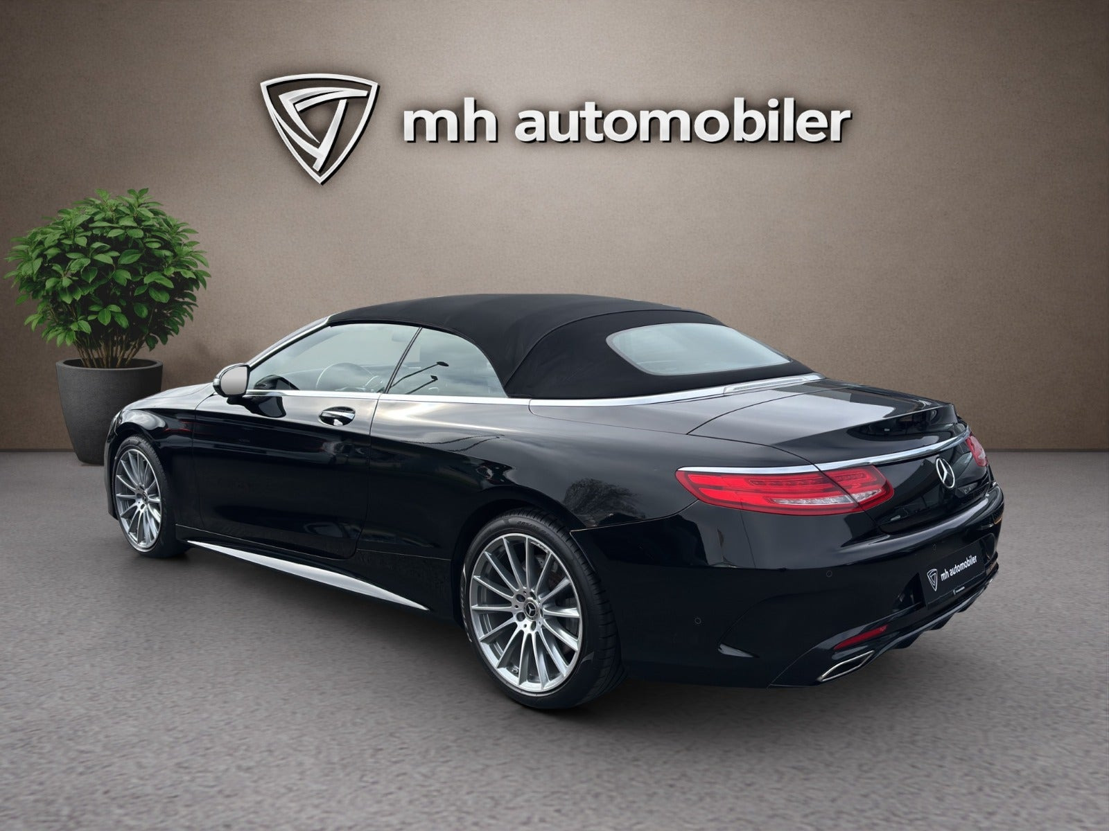 Sort Mercedes S500 fra 2016