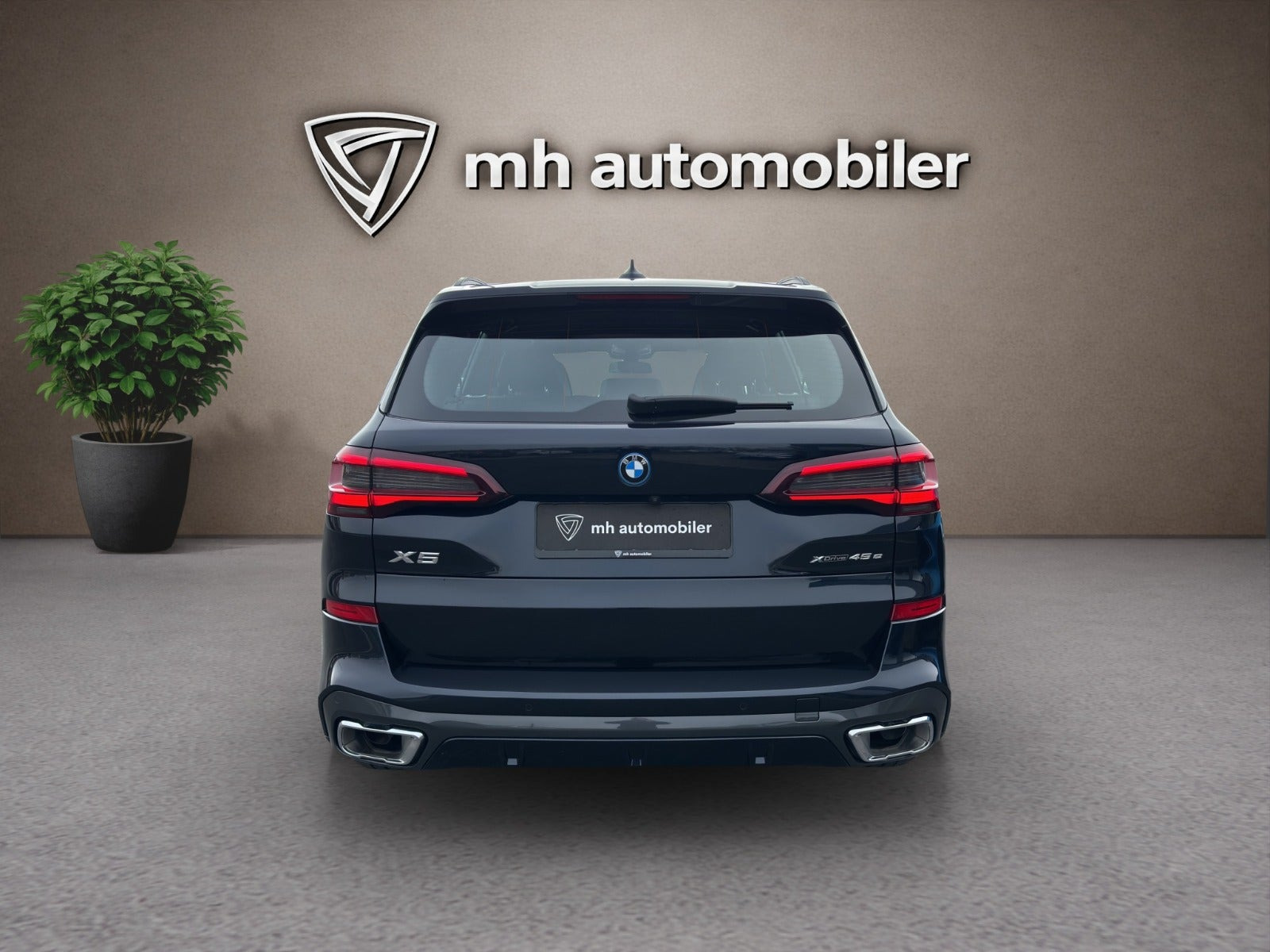 Sort BMW X5 fra 2023