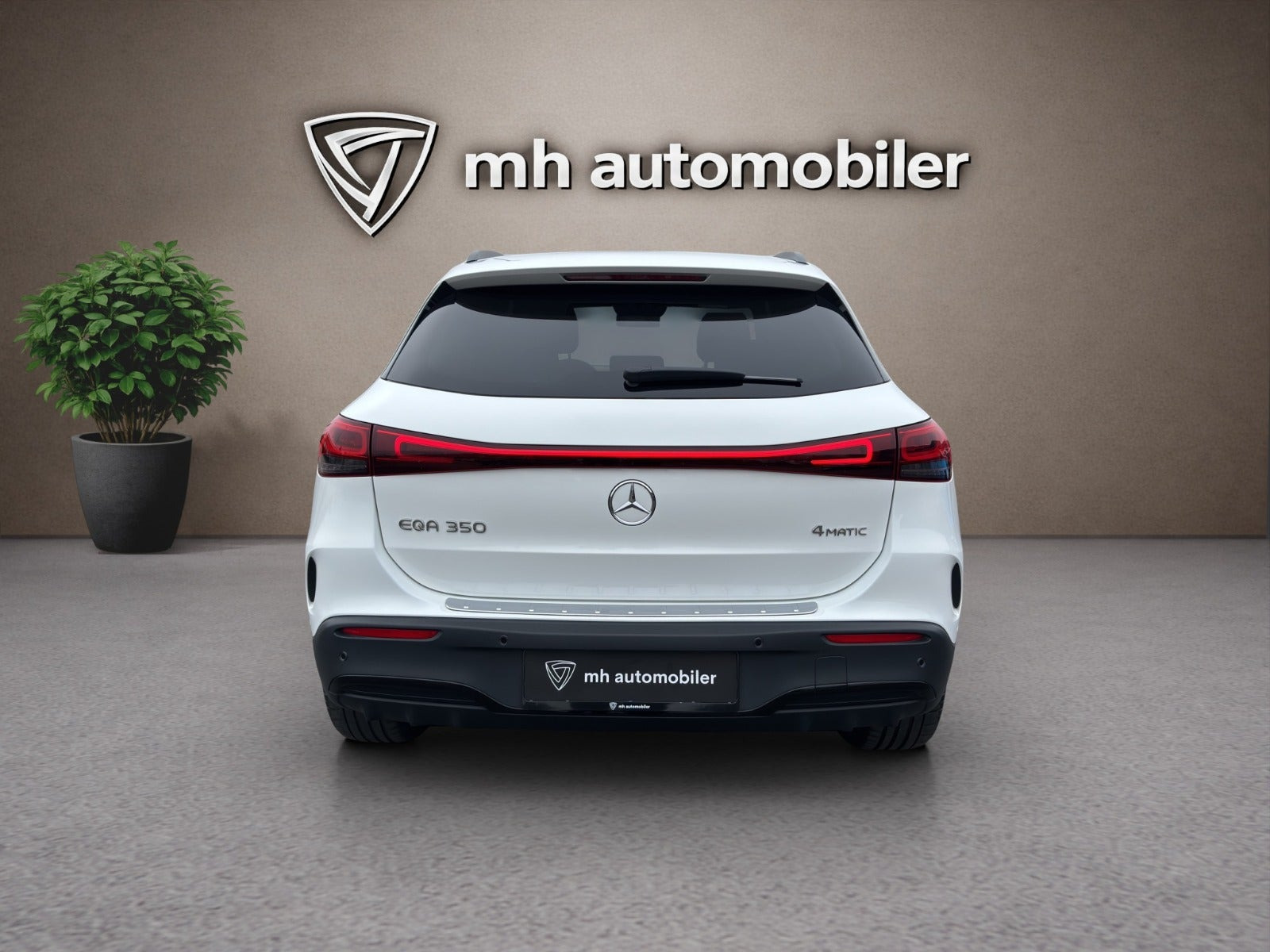 Hvid Mercedes EQA350 fra 2023