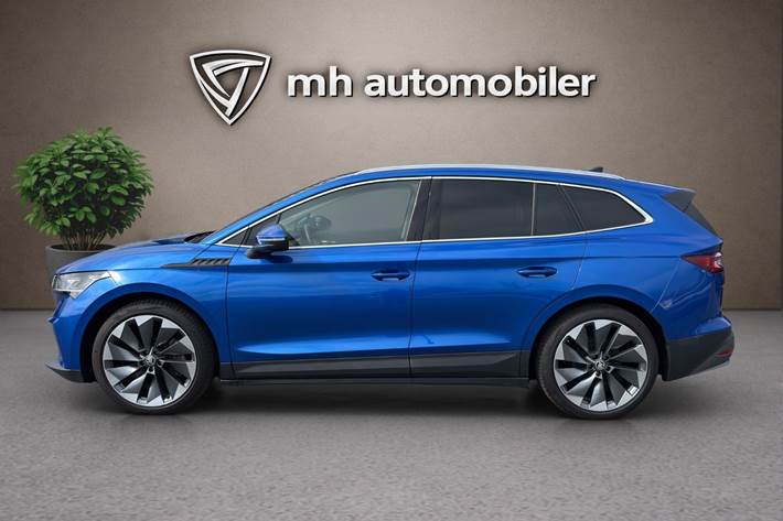 Blå Skoda Enyaq fra 2023