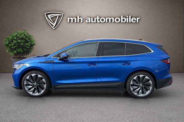 Blå Skoda Enyaq fra 2023