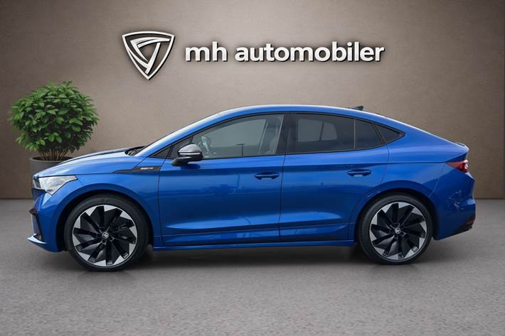 Blå Skoda Enyaq fra 2023