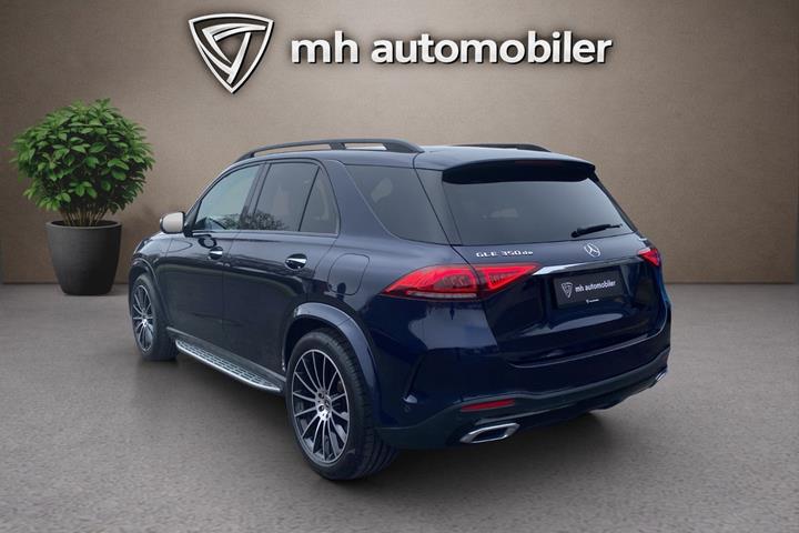 Blå Mercedes GLE350 de fra 2022