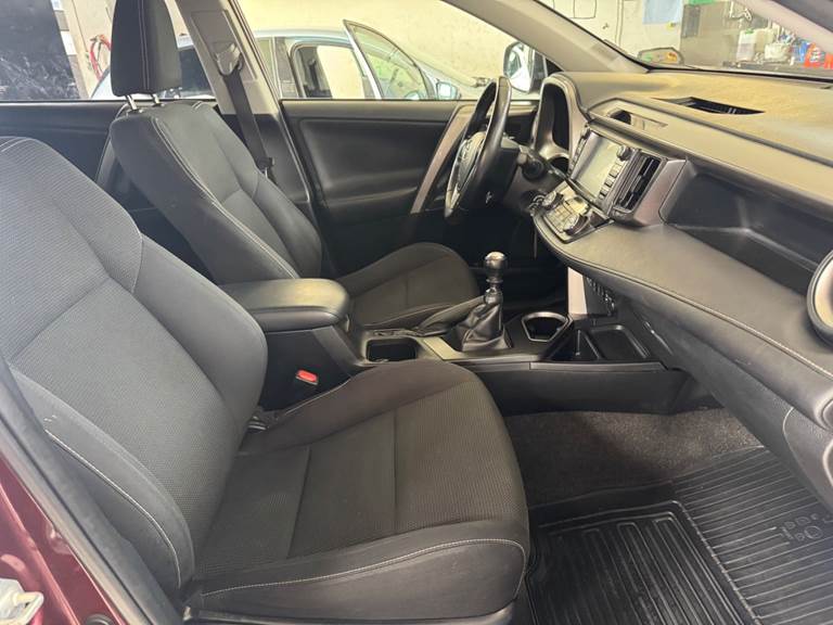 Toyota RAV4 2,0 D-4D T3