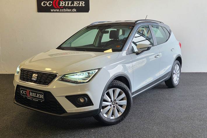 Hvid Seat Arona fra 2018 set udefra