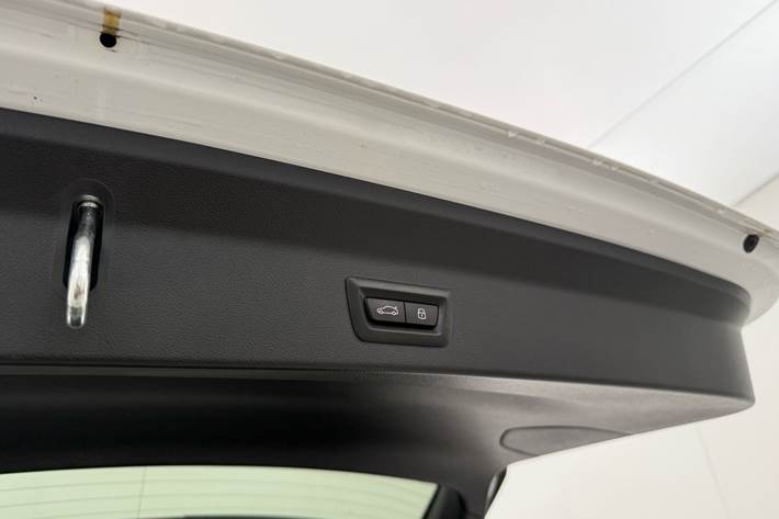 Hvid BMW iX3 fra 2023