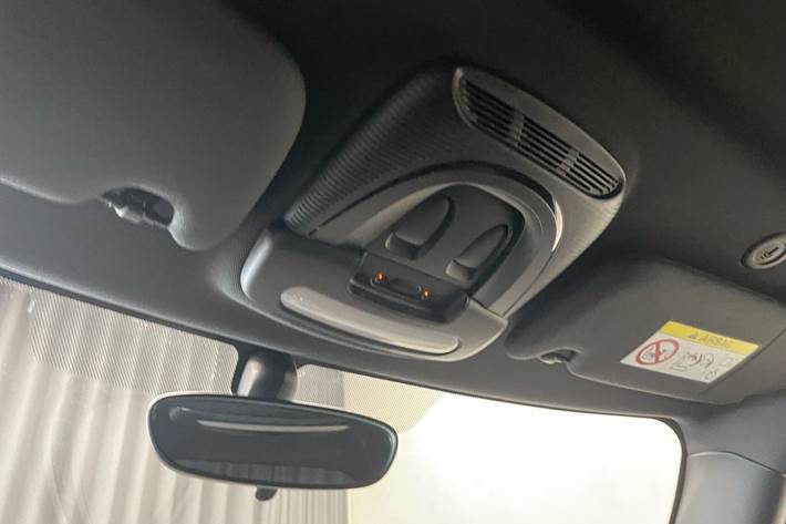 Beige Mini Cooper fra 2018