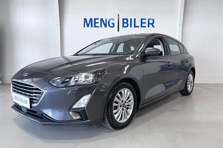 Grå Ford Focus fra 2019 set udefra