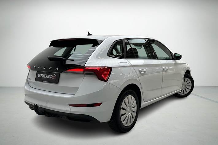 Hvid Skoda Scala fra 2021