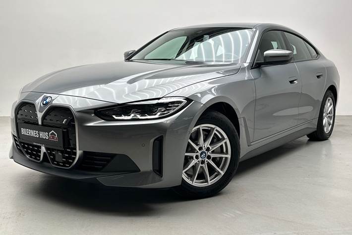 Sølv BMW i4 fra 2023