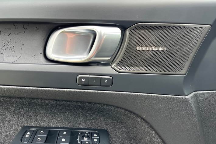 Hvid Volvo XC40 fra 2022