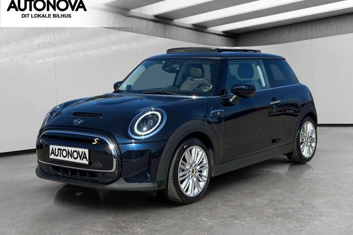 Blå Mini Cooper fra 2022