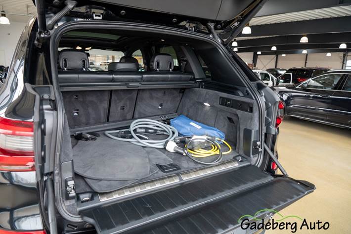 Sort BMW X5 fra 2021