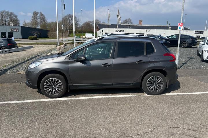 Grøn Peugeot 2008 fra 2015