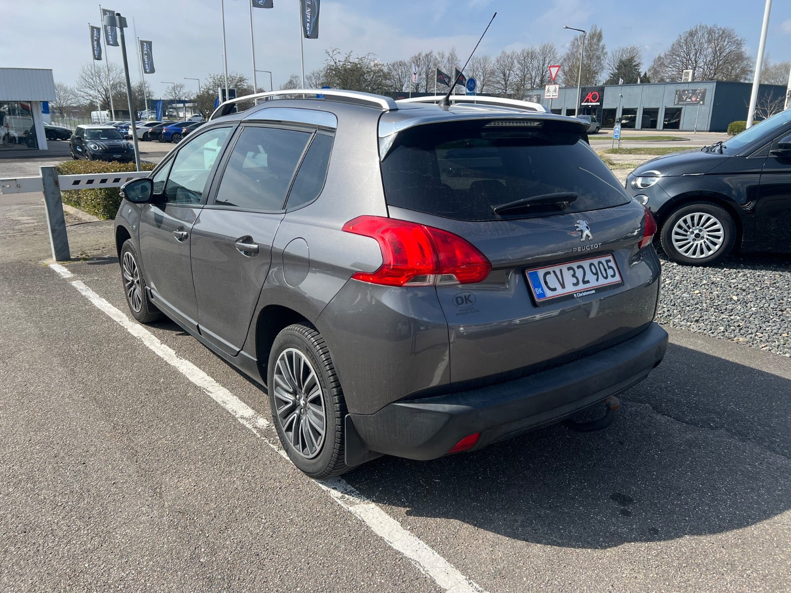 Grøn Peugeot 2008 fra 2015