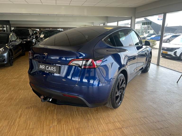 Tesla Model Y RWD
