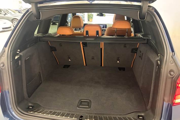 Blå BMW iX3 fra 2022