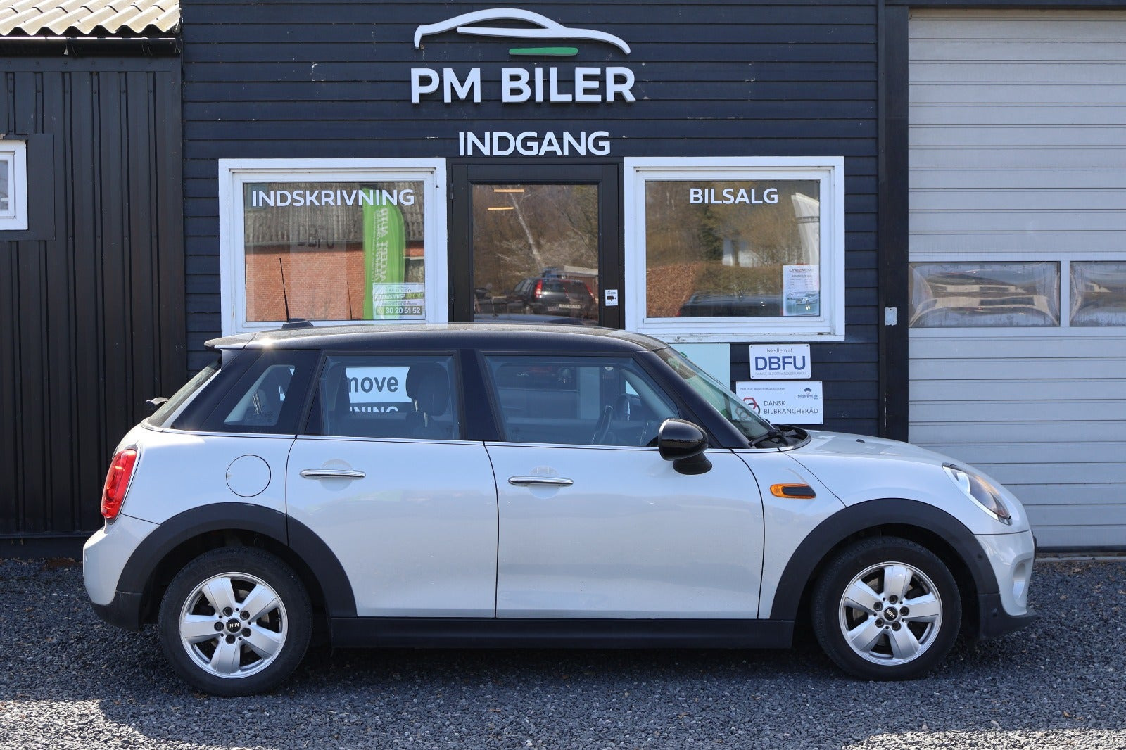 Hvid Mini Cooper fra 2018